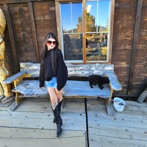 Meet your Posher, Makayla